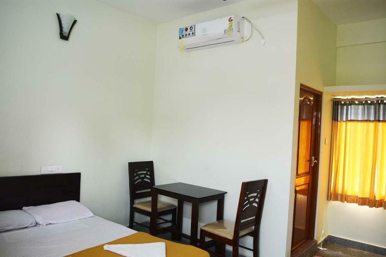 Jippus Galaxy Budget Air Port Hotel Kochi 外观 照片