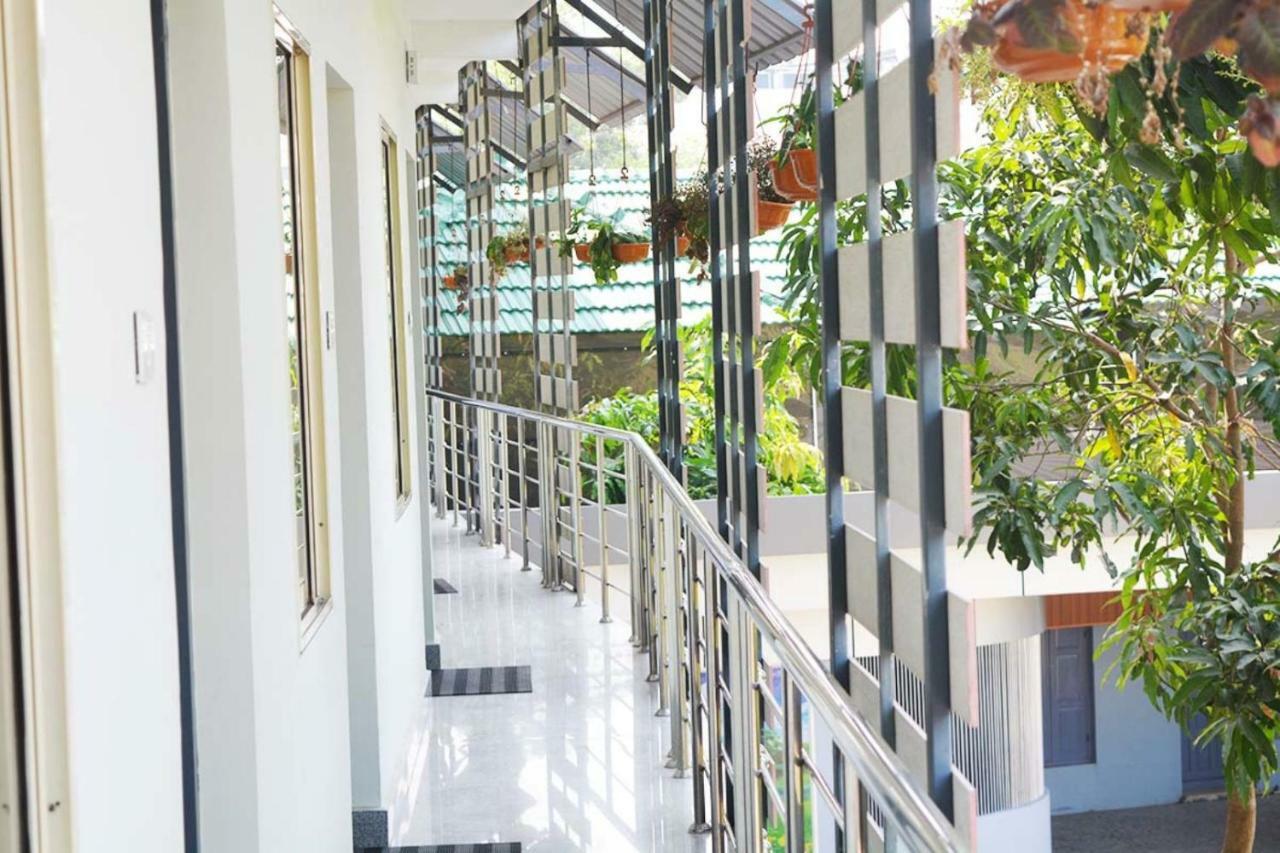 Jippus Galaxy Budget Air Port Hotel Kochi 外观 照片