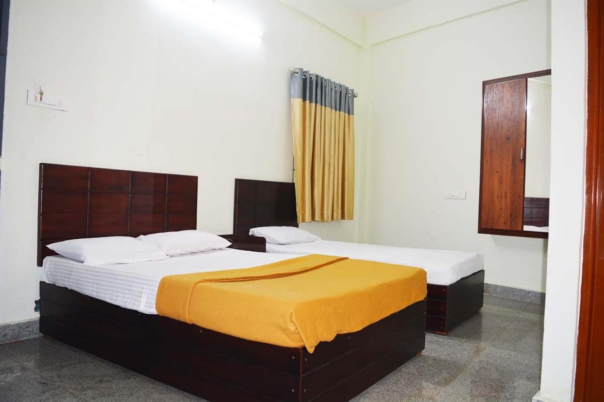 Jippus Galaxy Budget Air Port Hotel Kochi 外观 照片