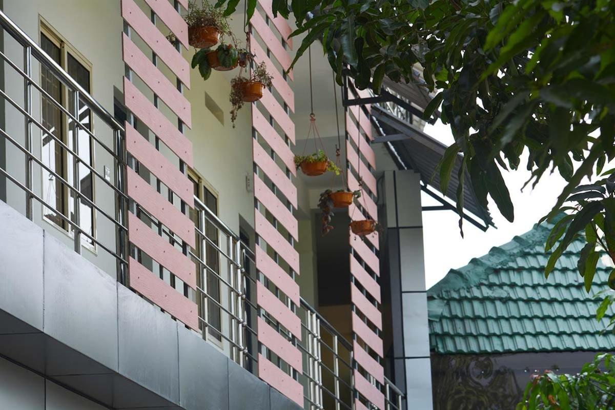 Jippus Galaxy Budget Air Port Hotel Kochi 外观 照片