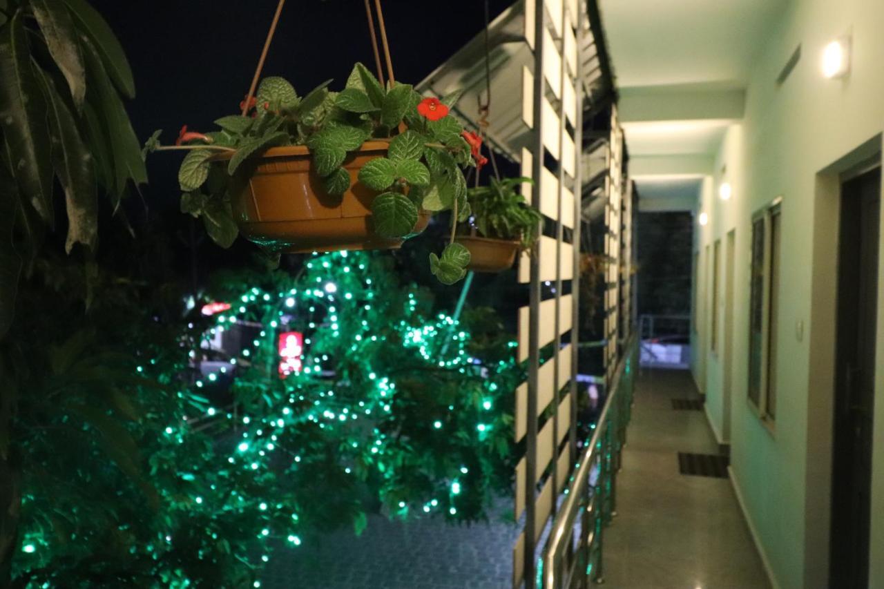 Jippus Galaxy Budget Air Port Hotel Kochi 外观 照片